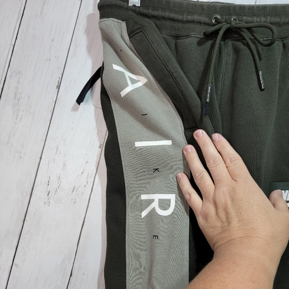 Nike Men's "Nike Air" Sweatpants Two-Tone Green Size Large Style #AT5259-355. - Picture 5 of 10